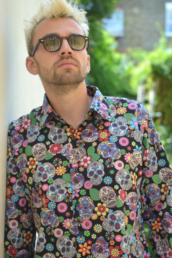 Black skulls & flowers