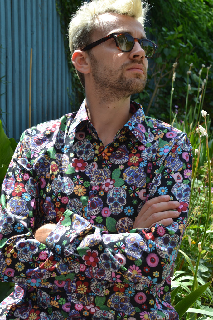 Black skulls & flowers