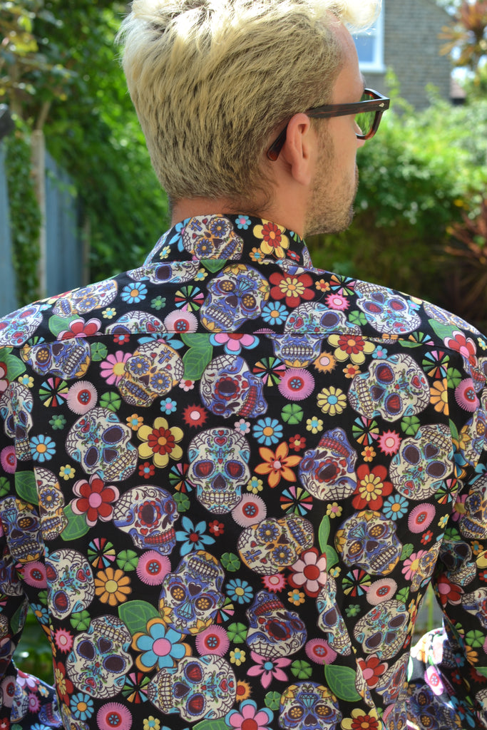 Black skulls & flowers